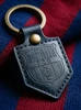 A Barca fekete bőr zászló alakú kulcstartó
