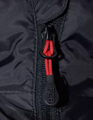 A Barçás fekete széldzsekid