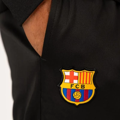 A Barcelona 24-25-ös, fekete melegítő szettje