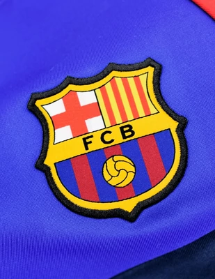 FC Barcelona 2025-26-os melegítő szett