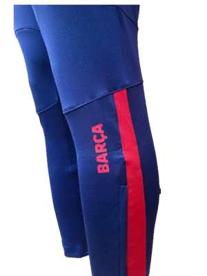 A Barcelona menő melegítő nadrágja - L