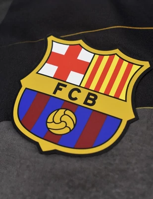 A Barça 2024-2025-ös edzőmeze - fekete
