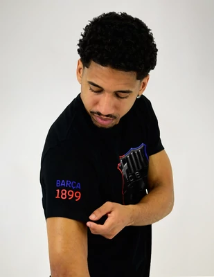 A Barça 2024-25-ös fekete pólója - L