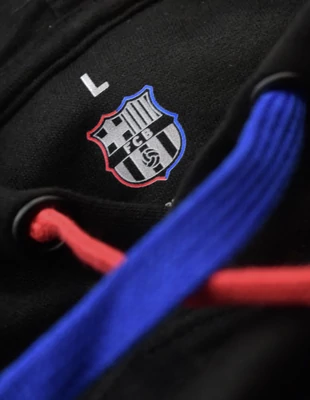 2024-25-ös fekete Barça kapucnis pulóver