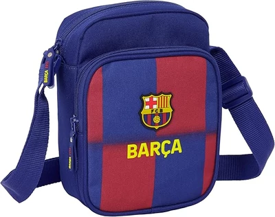 A Barça 25-26-os praktikus oldaltáskája