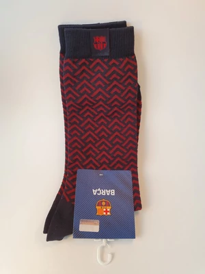 A Barça gránátvörös-kék üzleti zoknija