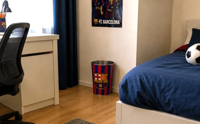  FC Barcelona címerrel díszített fém papírkosár