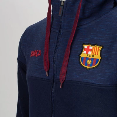 A tengerkék kapucnis Barça pulóver