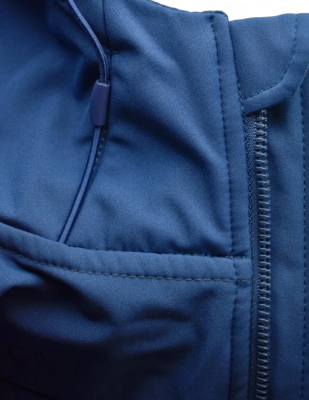 A Barcelona kék softshell kabátja - L
