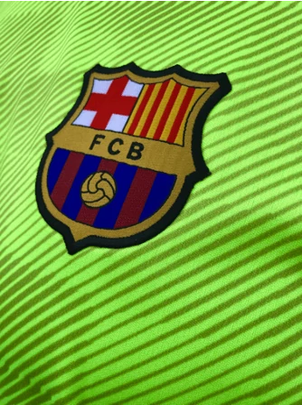 A Barça fergeteges, neon sárga edzőmeze - L
