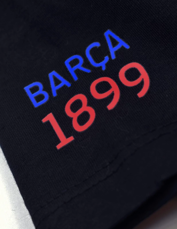 A Barça 2024-25-ös fekete gyerek pólója - 12 éves