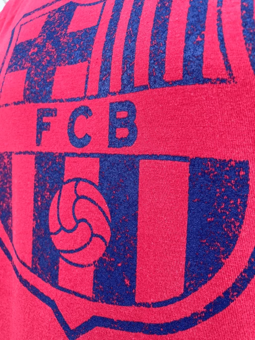 A Barça koptatott címeres pólója - M