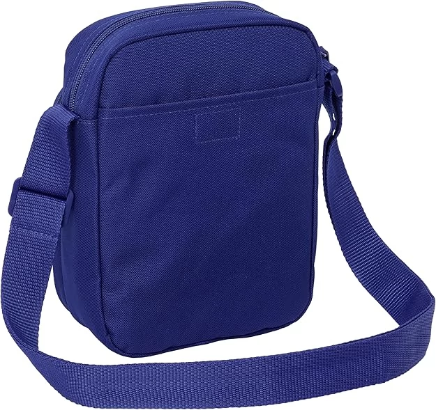 A Barça 25-26-os praktikus oldaltáskája