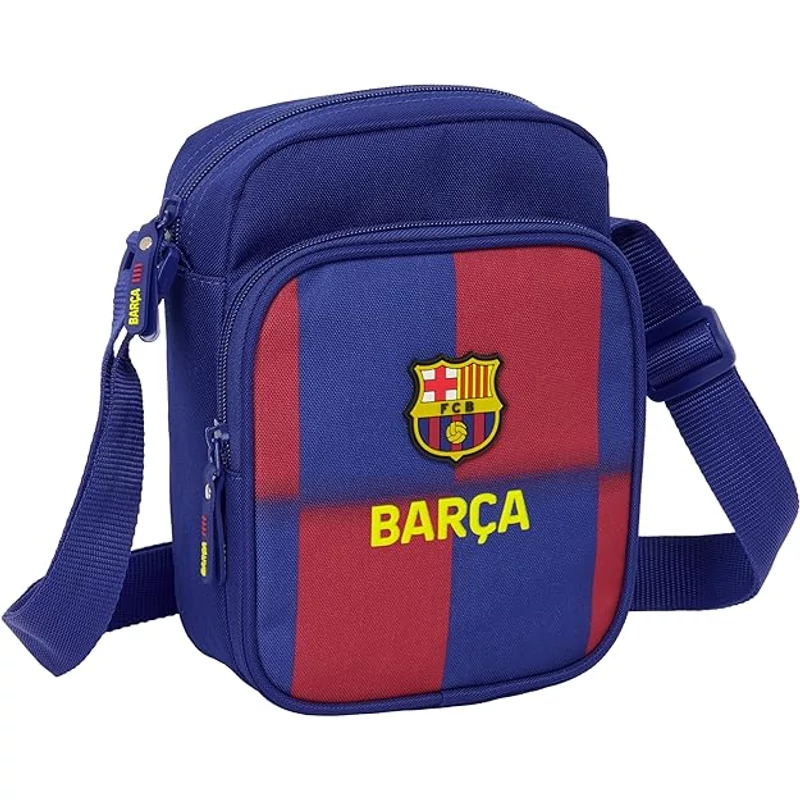 A Barça 25-26-os praktikus oldaltáskája