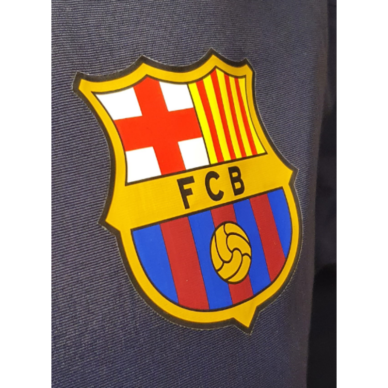 A Barça hivatalos tavaszi-őszi kabátja - S